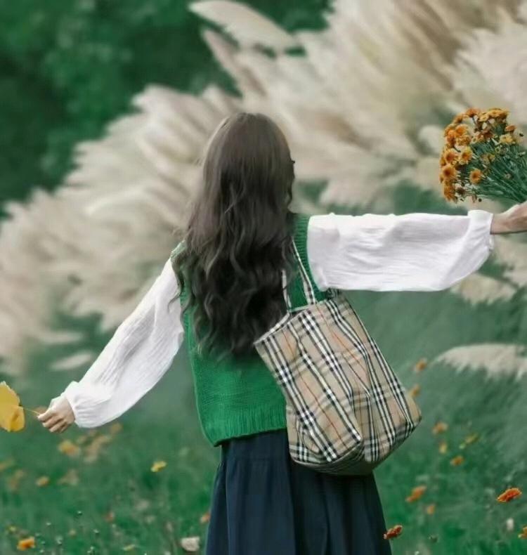 20万买房钱打水漂，姑姐名下房本现原形，媳妇讨薪碰壁无解。去年国庆节公婆搬进新