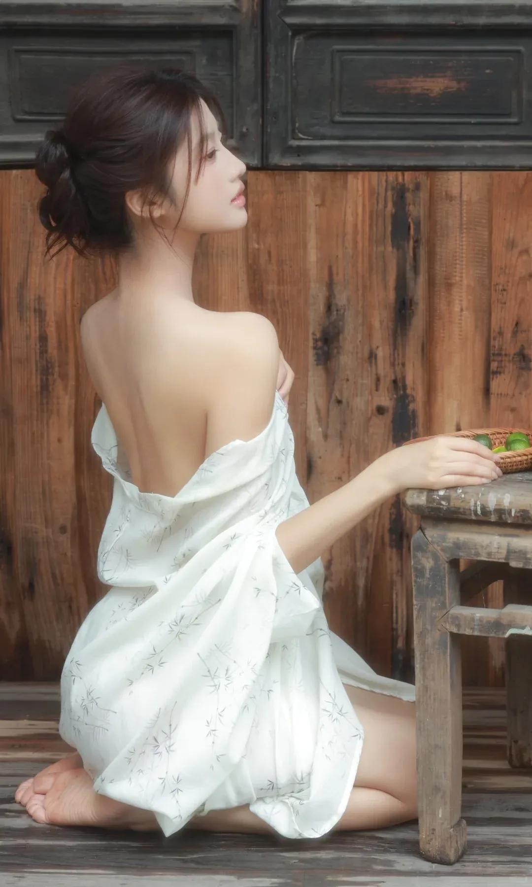 如果吻她一下会穷三年，但你愿意吗