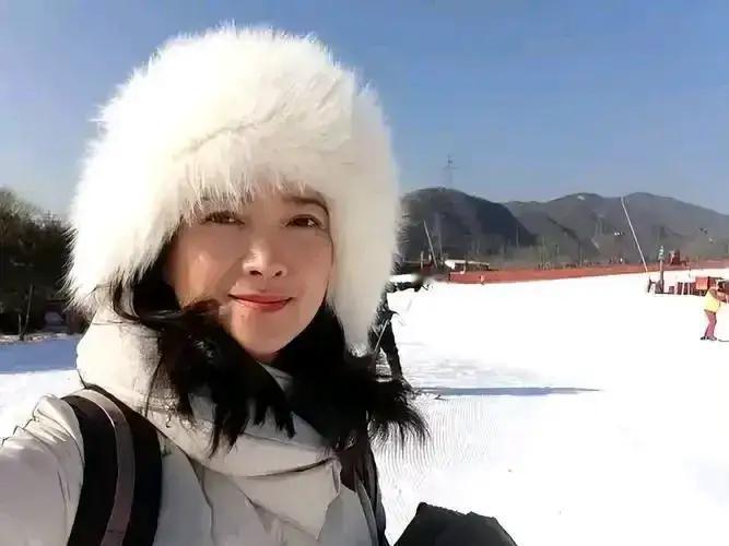 61岁的何晴，刚领上退休金，还没等到儿子成家立业，含饴弄孙，就撒手人寰。25