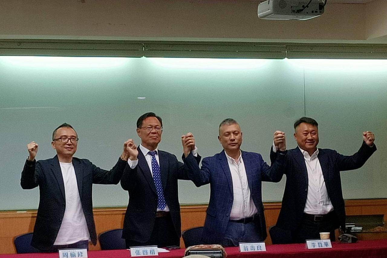 嘉义市蓝白初选张启楷胜出：将成为「蓝白合」示范区梅花新闻网简立欣/台北报道