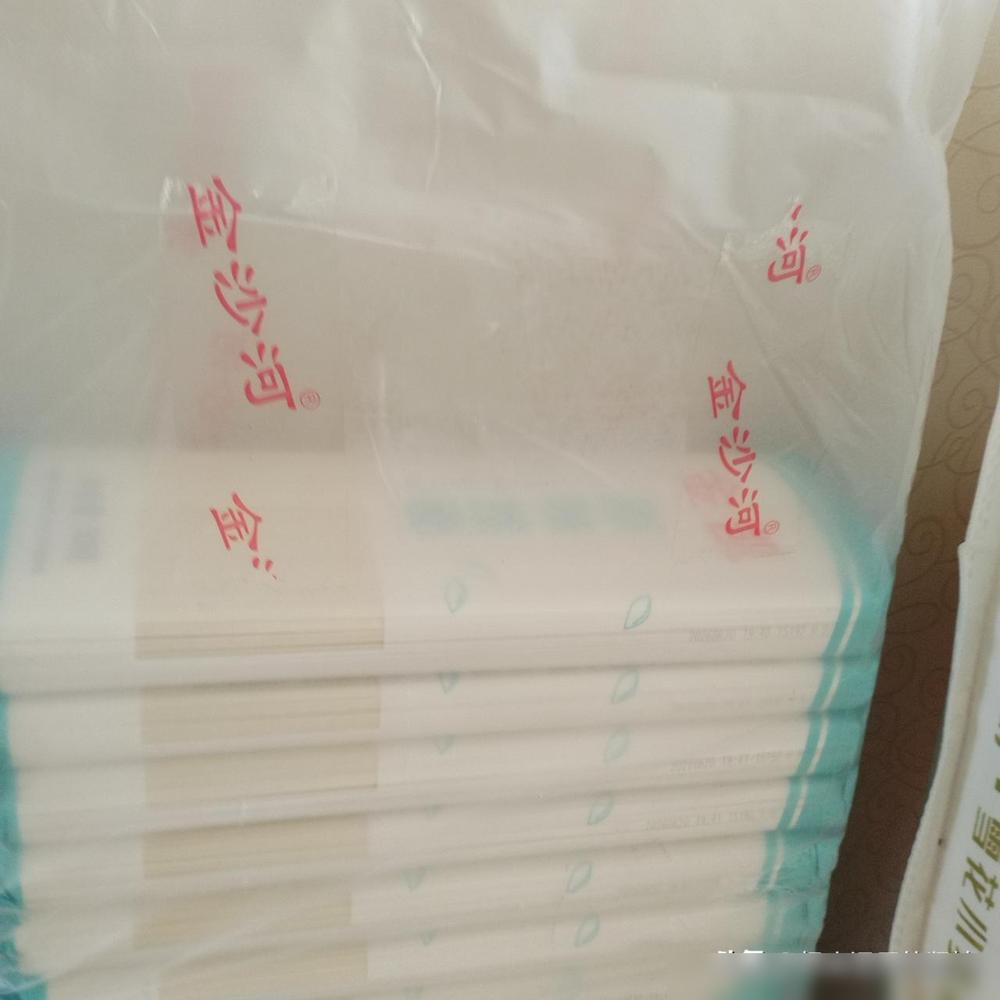 现在全网最焦虑的人，估计就是《牛来》的导演信雨萌了。说真的我在影视圈摸爬滚打