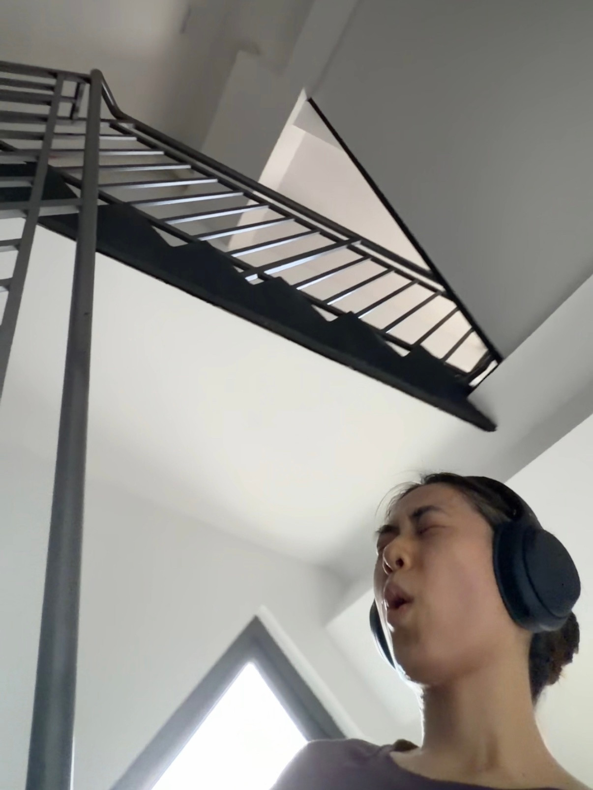 爬楼梯😝😙哈哈😄🤣爬楼梯好啊🥰😍爬楼梯一点都不累👄🏥爬楼梯👏?