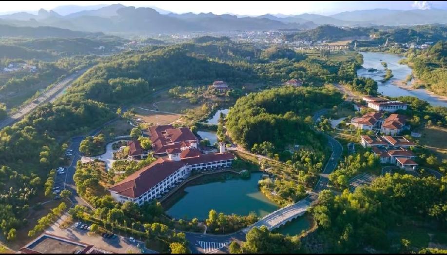 人啊，为啥都想有钱？有钱人的世界这的是想都想不到的！真是会被贫穷限制想象力的，不