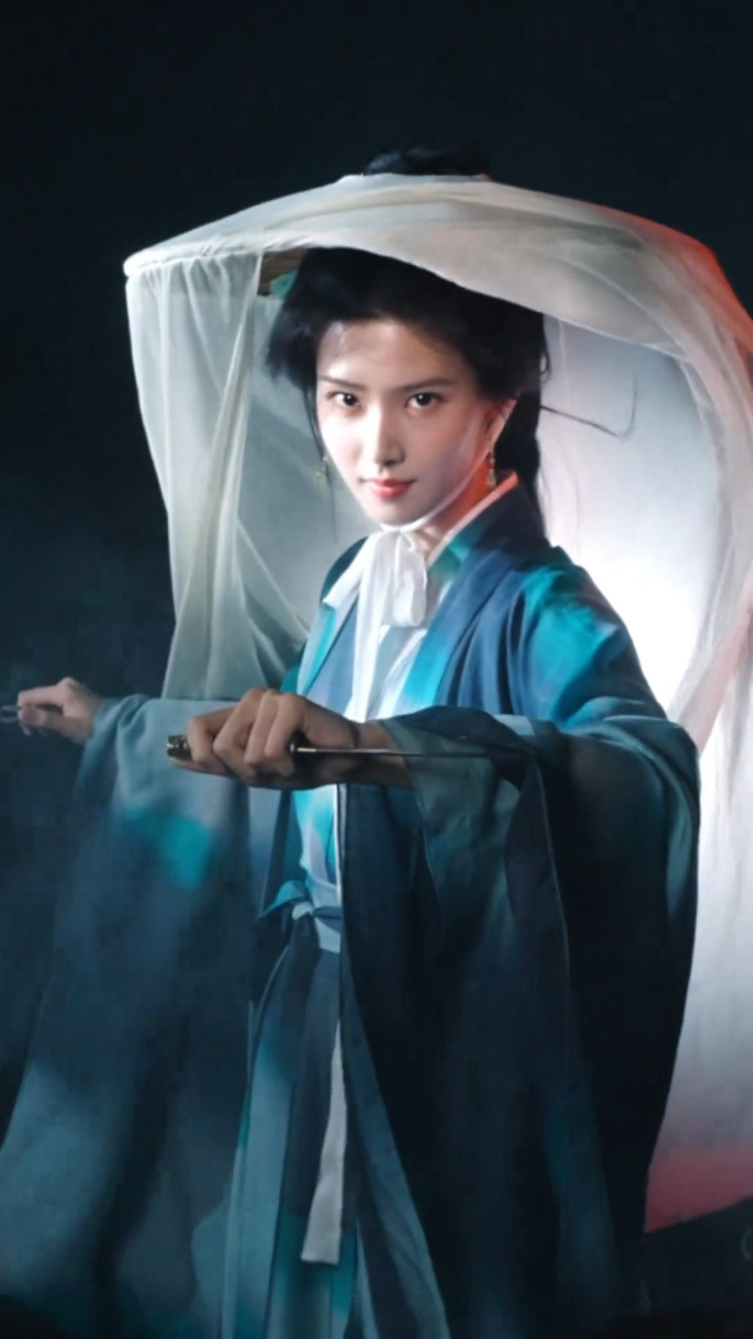 檀健次卢昱晓新剧开机照何不同舟渡檀健次卢昱晓妆造，这个谢却山南衣大事很妙！！