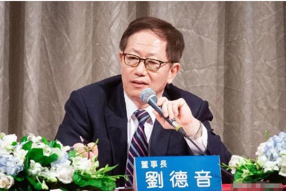 台积电前任董事长公开发话，声称：倘若中国大陆以军事手段处理台湾问题，那么最终接手