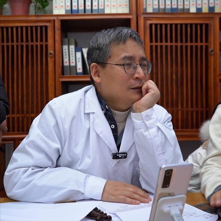 男人问题10个常用药，仅供参考。1.柴胡舒肝丸（或逍遥丸）适用于肝气郁