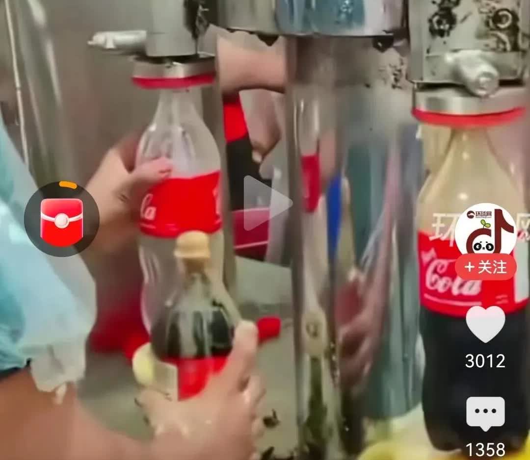 去印度有个博主说什么都不敢喝，怕拉肚子，只敢喝可口可乐。但是他没想到吧，印度的可