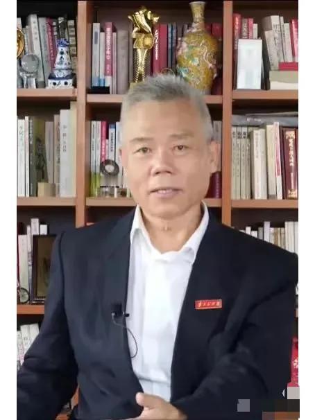 谁能想到，这样一个满嘴爱国正义的人，竟然也做出了违背国家法律的事情，偷税漏税