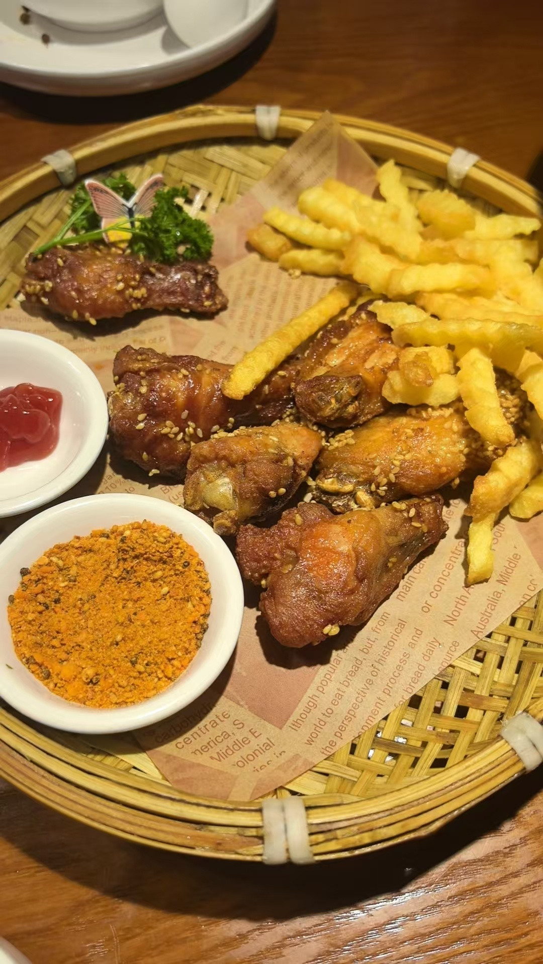 吃了美食心情都能变好，你不开心一定是没好好吃饭，宝，一定要按时吃饭，照顾好自己呀