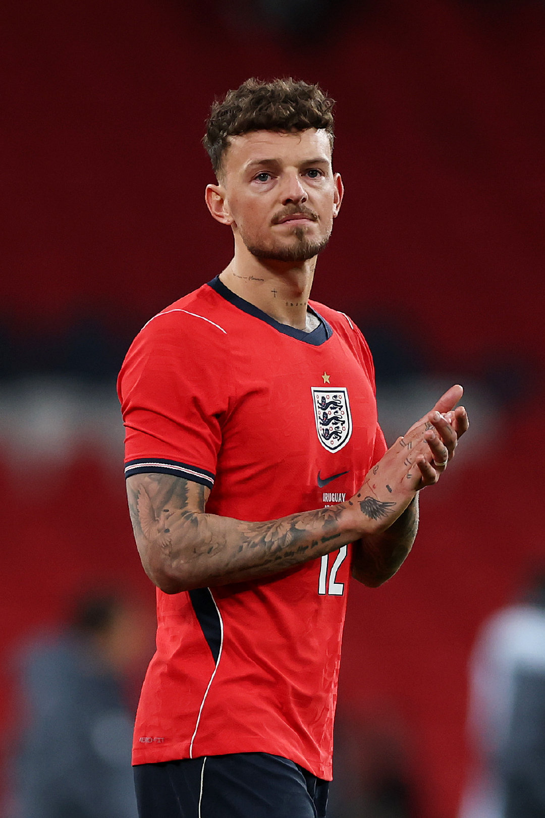 英格兰中场乔丹·亨德森谈及本·怀特被嘘时表示：“他们听信了媒体上的言论，而媒体所