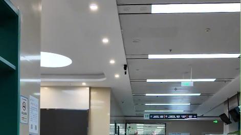 四年婚姻破裂,妻子与60岁医生私奔,女儿抚养权成最大难题