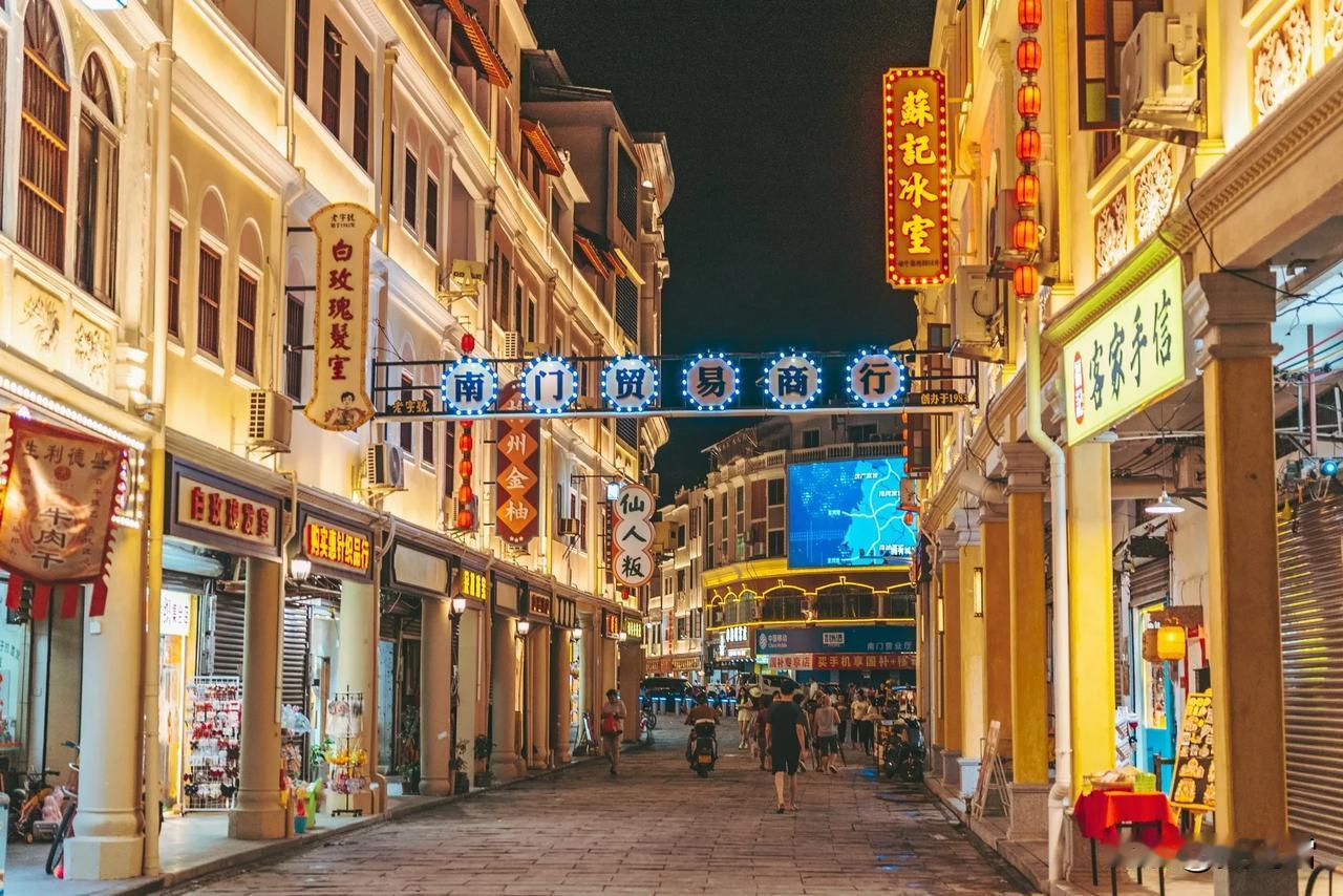 这次来到梅州老街的嘉应古城，这个充满传统烟火气的地方，实在充满惊喜。很多传统的行