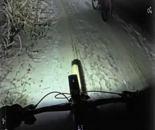 江西深山雪夜，诡异电话打破死寂，骑行老手拼命狂奔为哪般2026年1月的一个寒冷