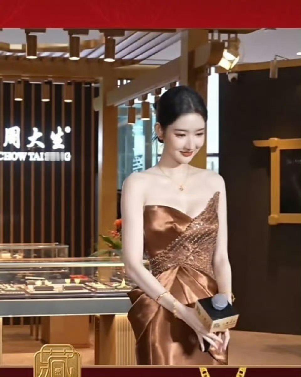 下辈子我想预定王玉雯这个身材，肩颈线条看着好舒展