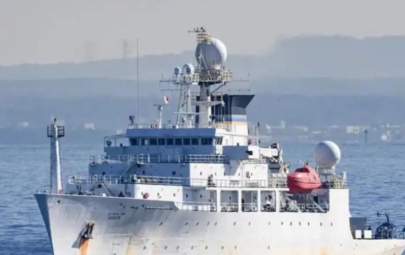 中美舰船在台海发生近距离对峙！据台媒22日报道，美国海洋调查船“亨森号”进入台海