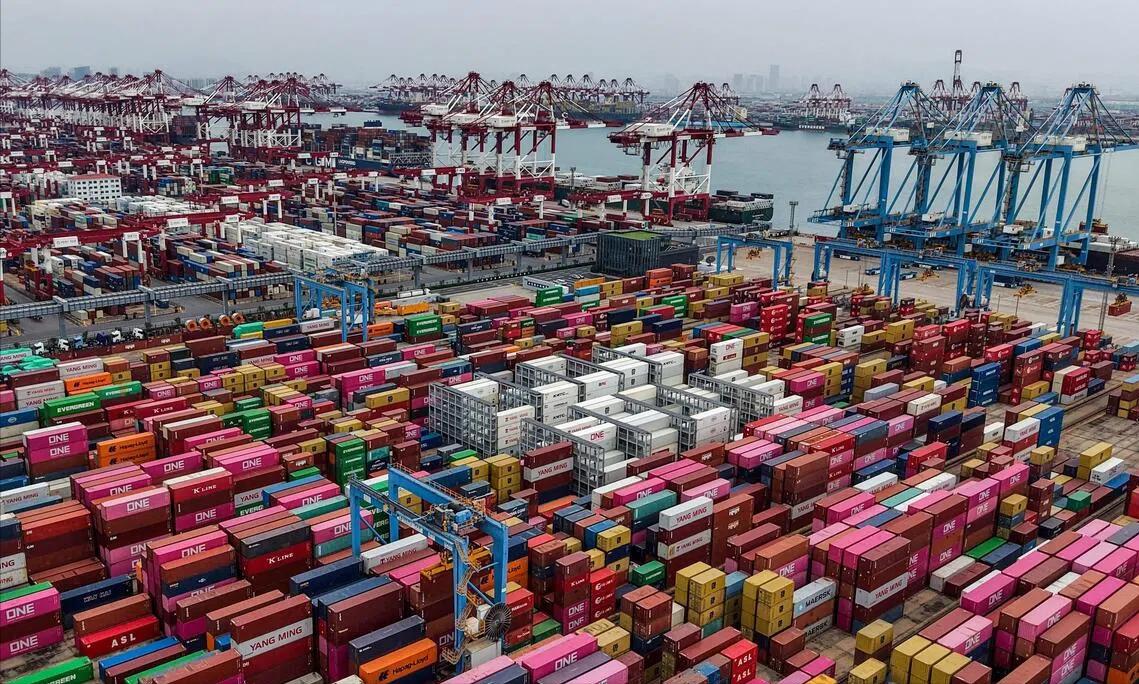外媒10月6日报道：“中欧新一轮贸易谈判本周在北京登场之际，法国总统马克龙与德国