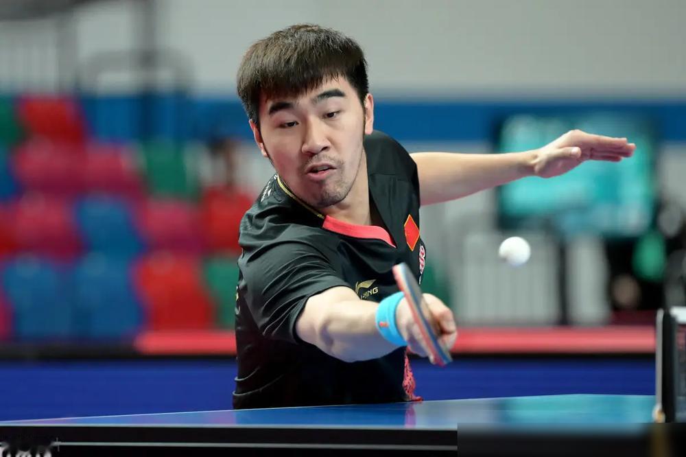 马龙一天补贴300，许昕拿着临时饭卡就来了，国乒这笔账，很多人算不清。你以为