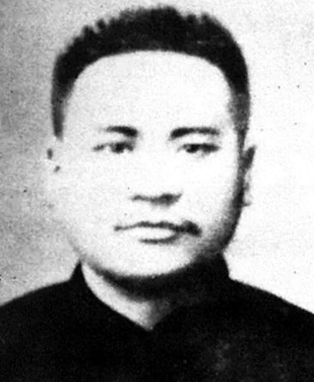 曾是宋庆龄身边贴身侍卫，后来成为我军军委主席，被枪决时只说了七个字，他究竟经历了