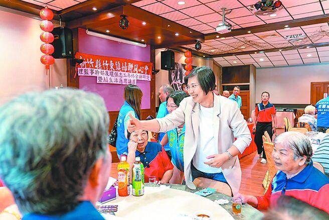 新竹县长选举原本是国民党优势县市，随着党内初选裂痕未瘉合、竹北市长蓝白合破局持续
