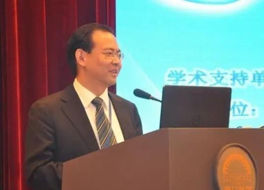 大陆完全有实力解放台湾，却始终按兵不动，这到底是为啥？厦门大学李鹏教授一句话告诉