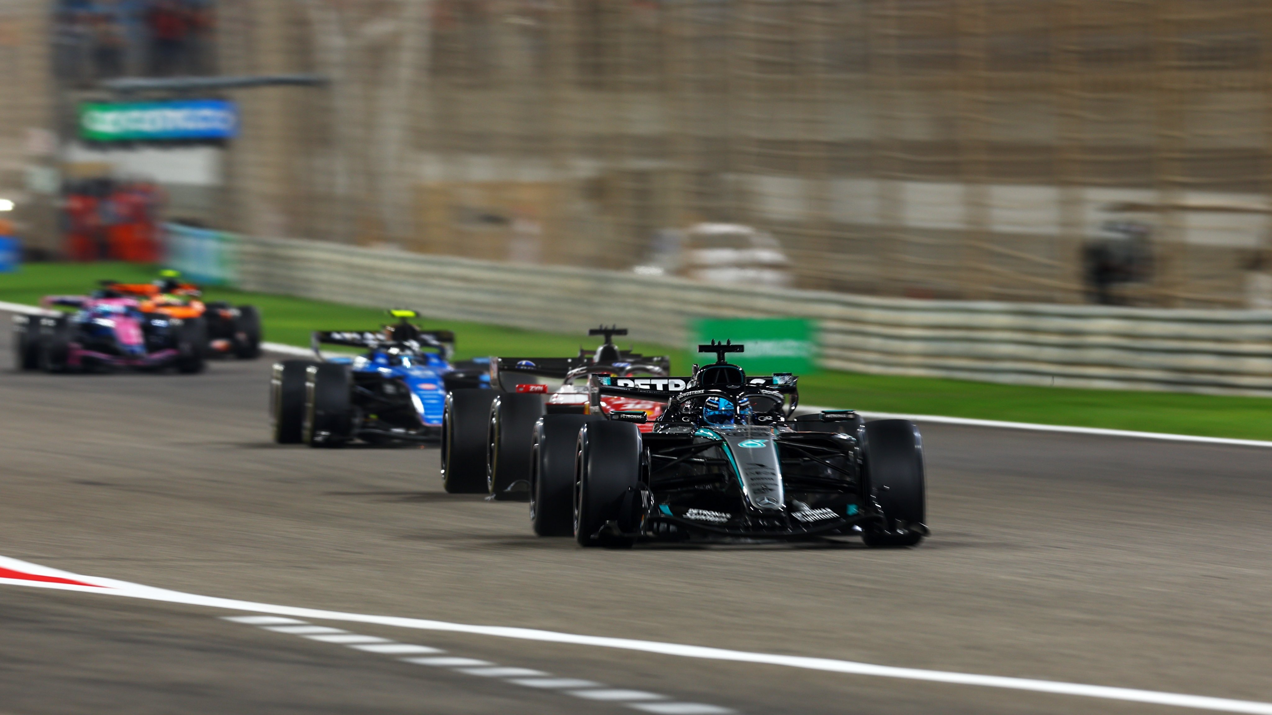 尽管法拉利在巴林测试起步练习表现出色，但是据BBC了解到的数据，梅赛德斯动力单元