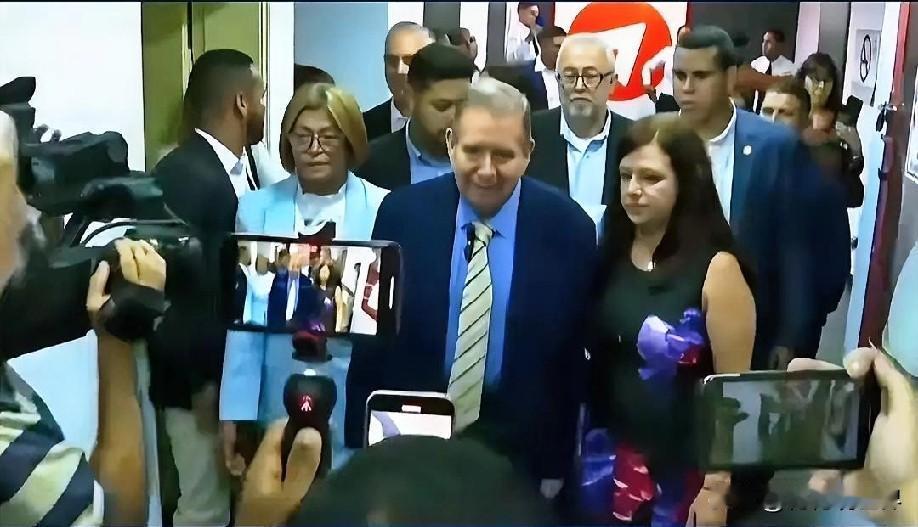 1月4日凌晨的最新消息，速报，全都不容错过，第十二条：冈萨雷斯称做好重建国家准备