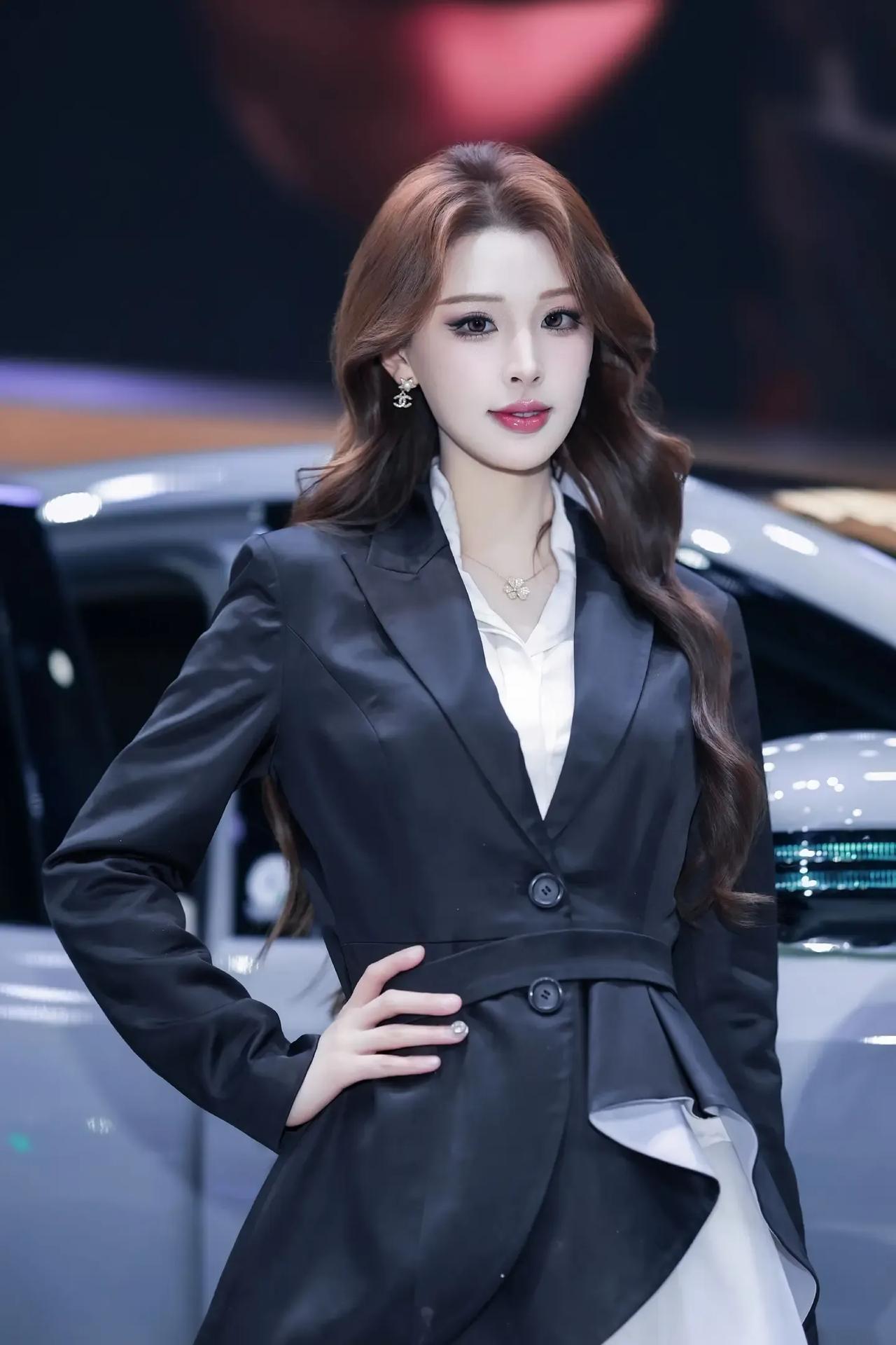 你觉得车展车模美嘟颜值高吗