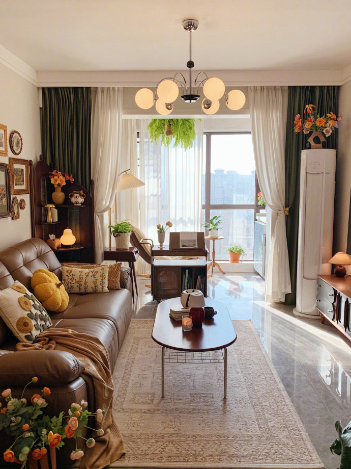 室内65平，黑白咖的组合，容错率比较高的配色..给大家参考