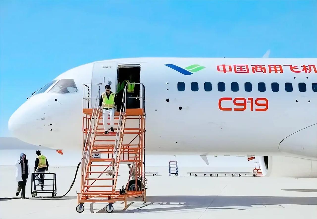 我终于发现，所谓C919客机2025年产量目标从75架修正到25架，根本就没这回