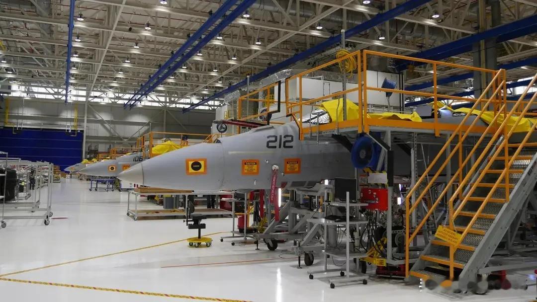 超级大黄蜂停产，仍是劲敌！美国海军的超级大黄蜂F/A-18E/F在交付美国以及