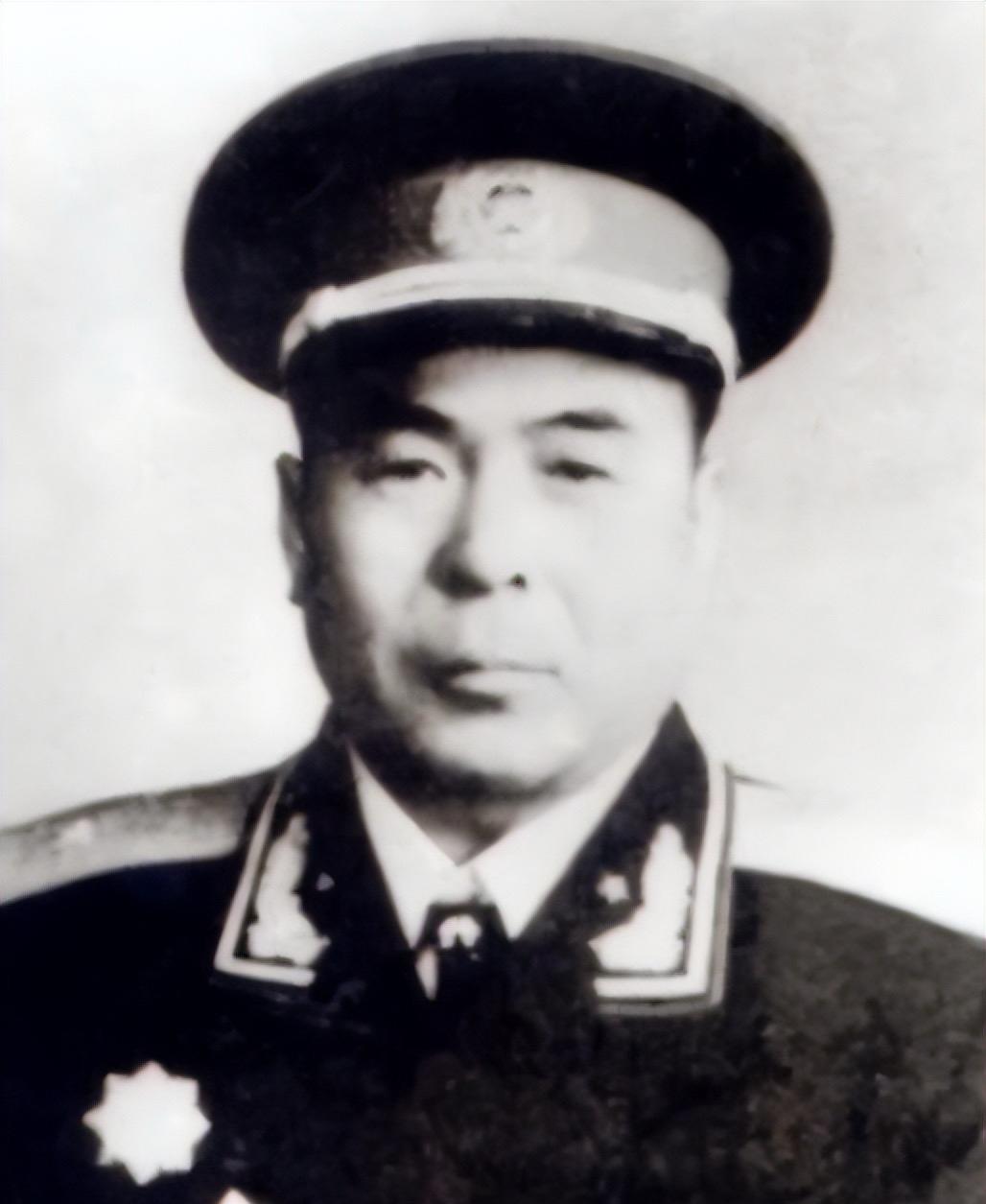 1935年，东北军一个小兵听说“红军不杀俘虏，还给路费”，就“主动”当俘虏，17