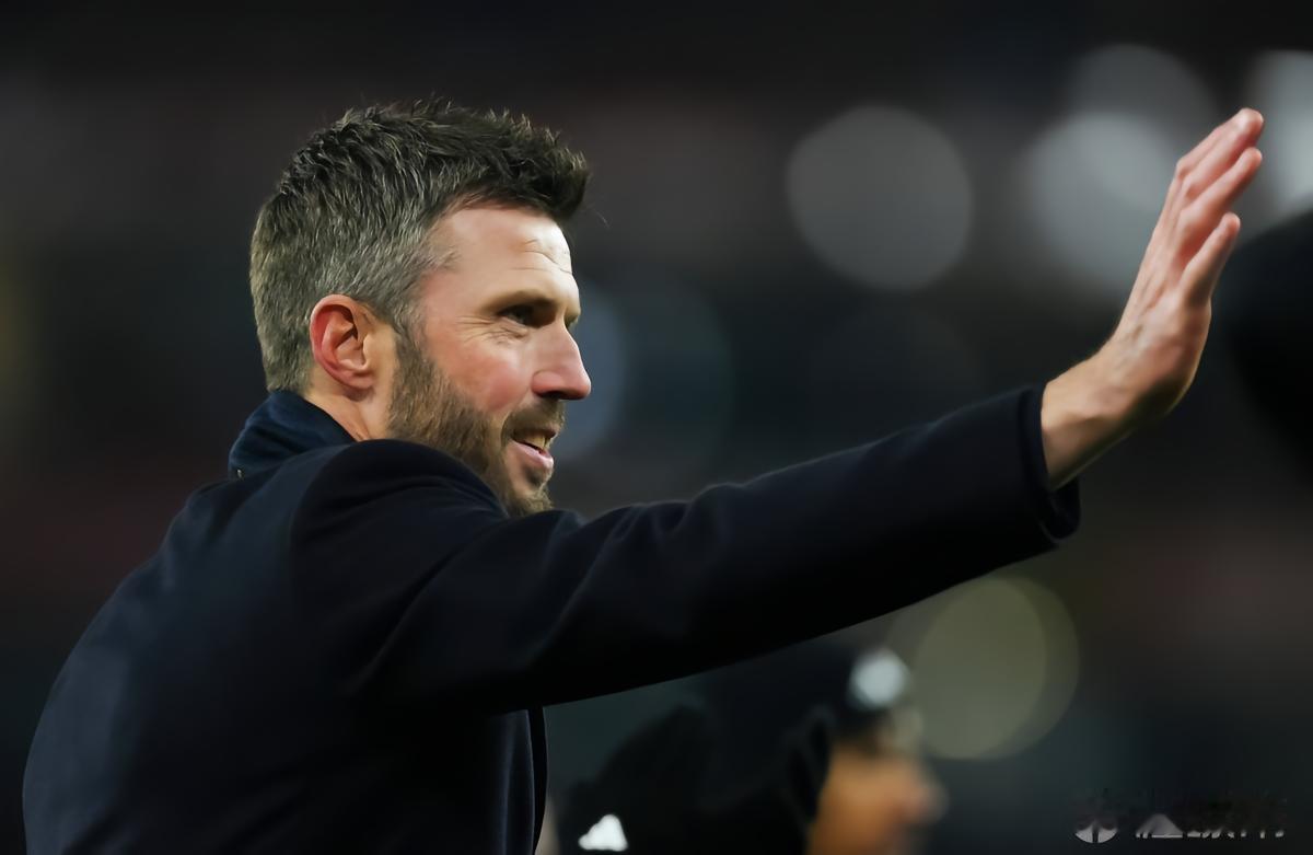 卡里克理应扶正，他让曼联从阿莫林过度紧张的泥潭中走了出来，现在的曼联充满了自信！