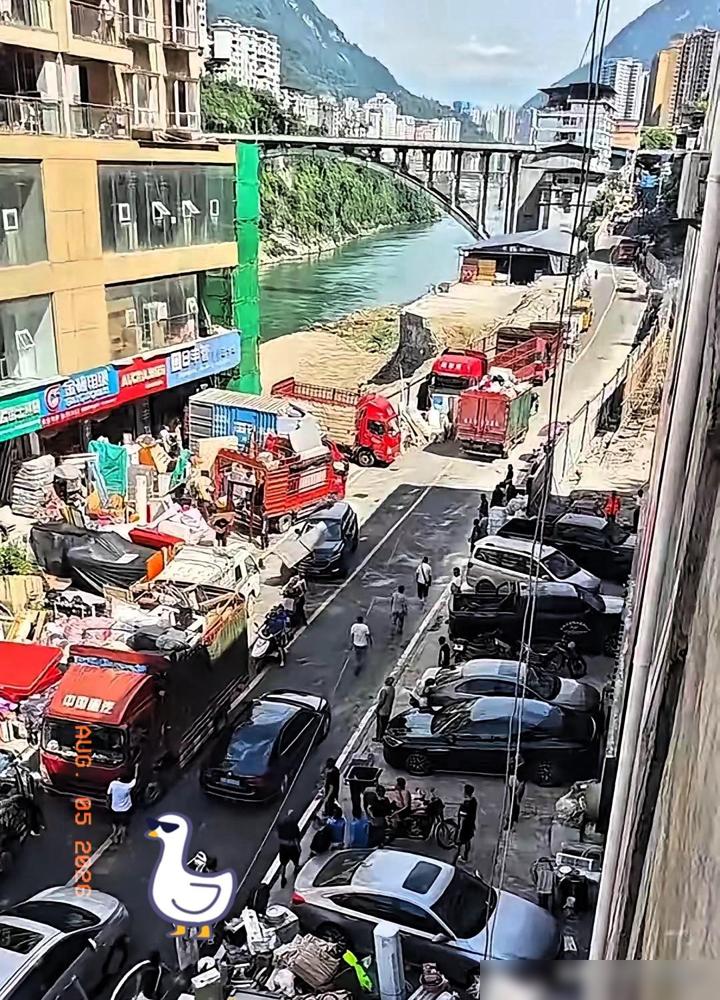 全部都要搬家了我前两年在渝东南下辖的县里经历过一模一样的事，当时住了快三十年