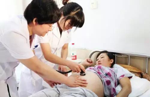 生孩子难道是扎堆儿的吗, 一中午产房里面接生的全是女孩