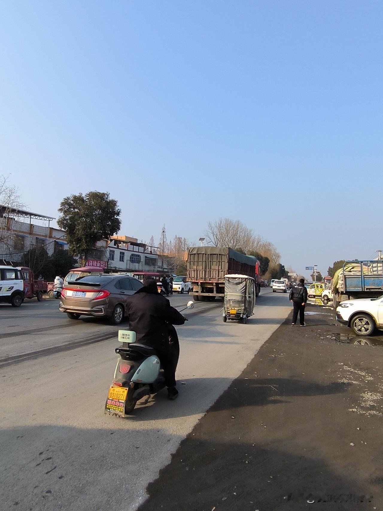 大龄剩女与大龄光棍，谁更焦虑？答案是大龄剩女会更为焦虑。大龄剩女有着稳定的工