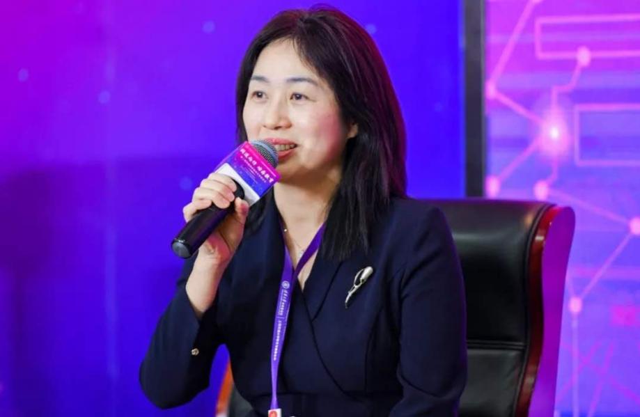杨同学保研这事邓小梅也是推手？杨同学的保研材料里突然冒出个SCI通讯作