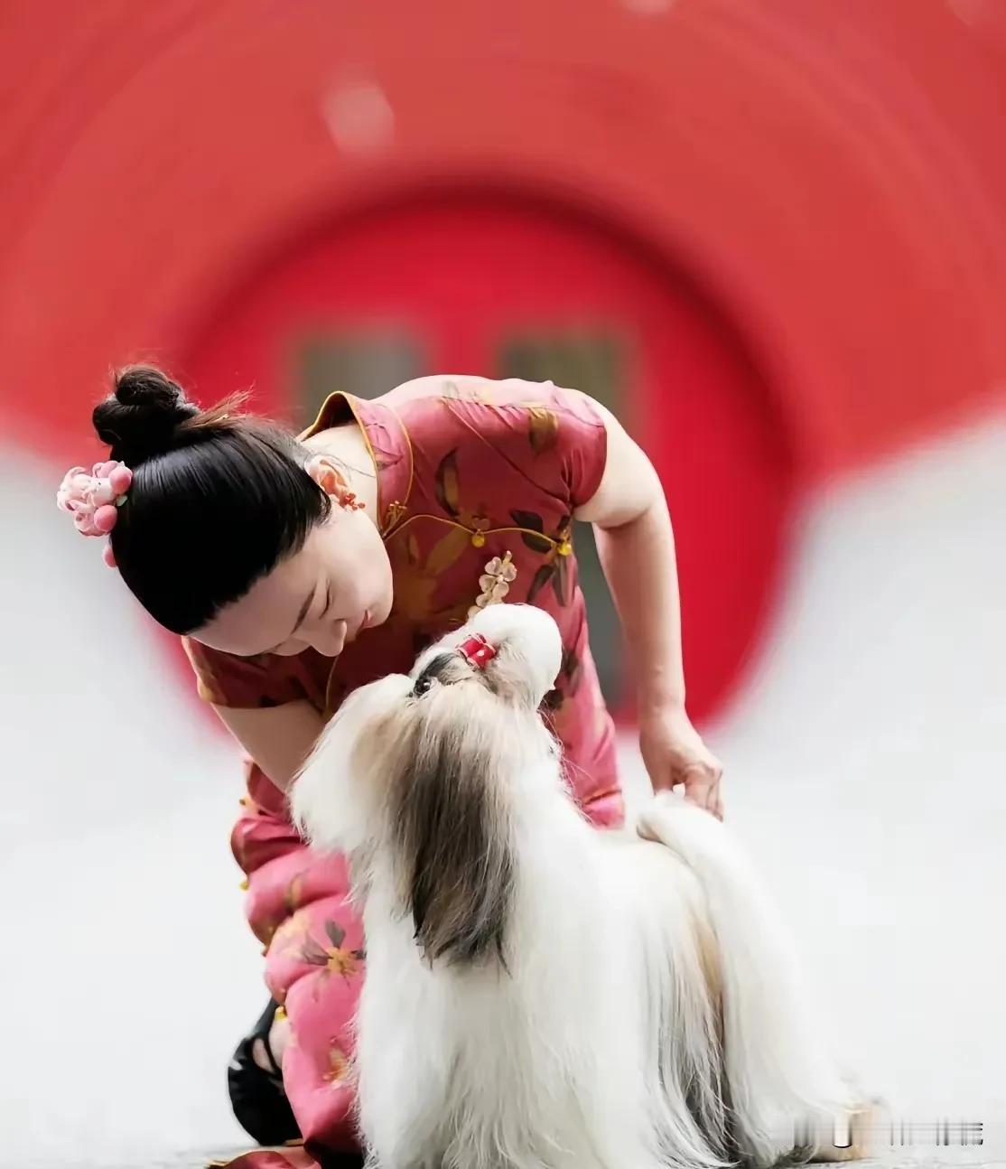 现在最骄傲的人，就是霍思燕和杜江的孩子嗯哼了吧，自己的妈妈不光人美还心善。