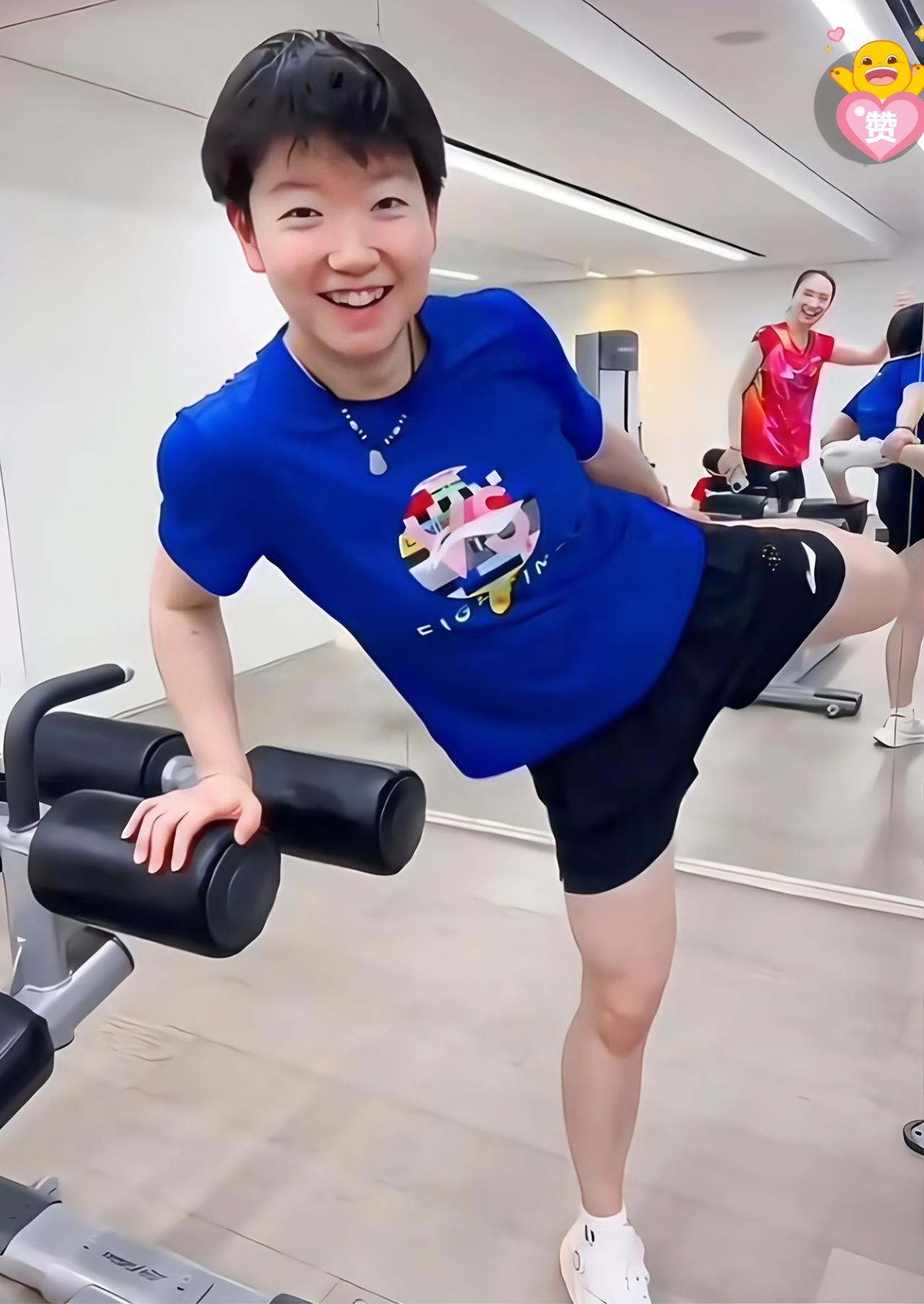 北京时间1月22日，传来孙颖莎的好消息，她现在比以往瘦了，跑的很快，比体