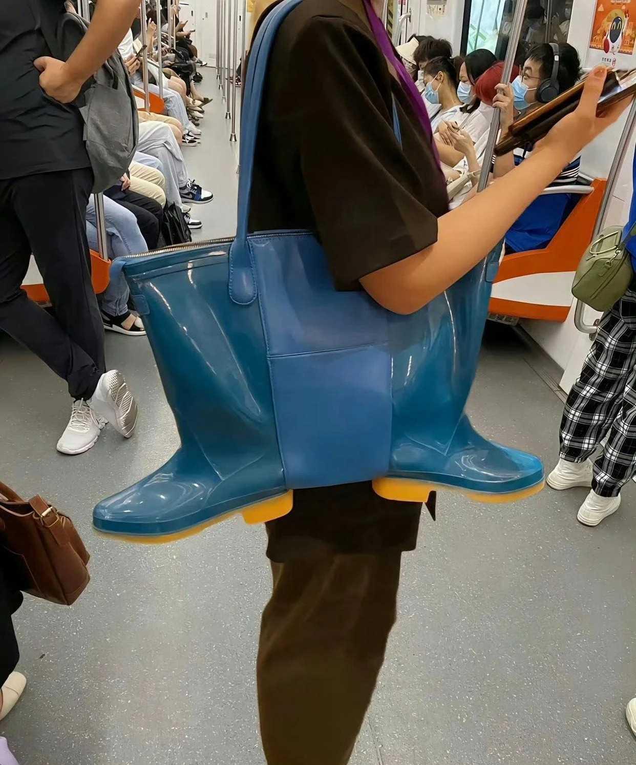 千万别被巴黎世家发现哦！