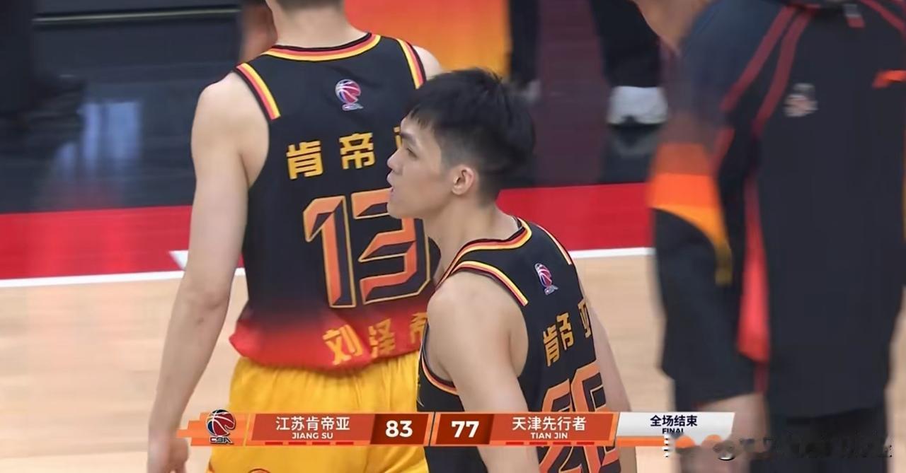 没想到江苏男篮在南通主场这么快就迎来了首胜，而且最近4场赢了3场，两次终结强队的