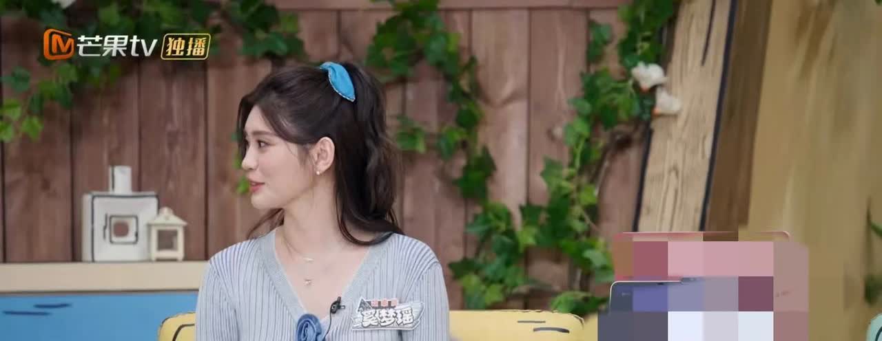 这就是学霸思维吗？奚梦瑶表示，何猷君扬言说:“小孩一上小学，就要给他买游戏机