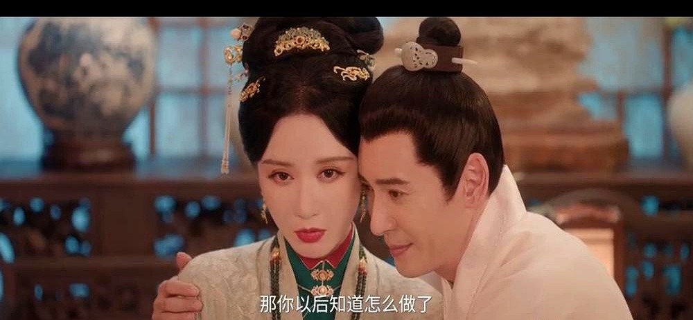 《花开锦绣》隐藏番外上线，原著粉看了直摇头。小说里主角一路爬上高位。他们在京城连买三套豪宅，生了七个