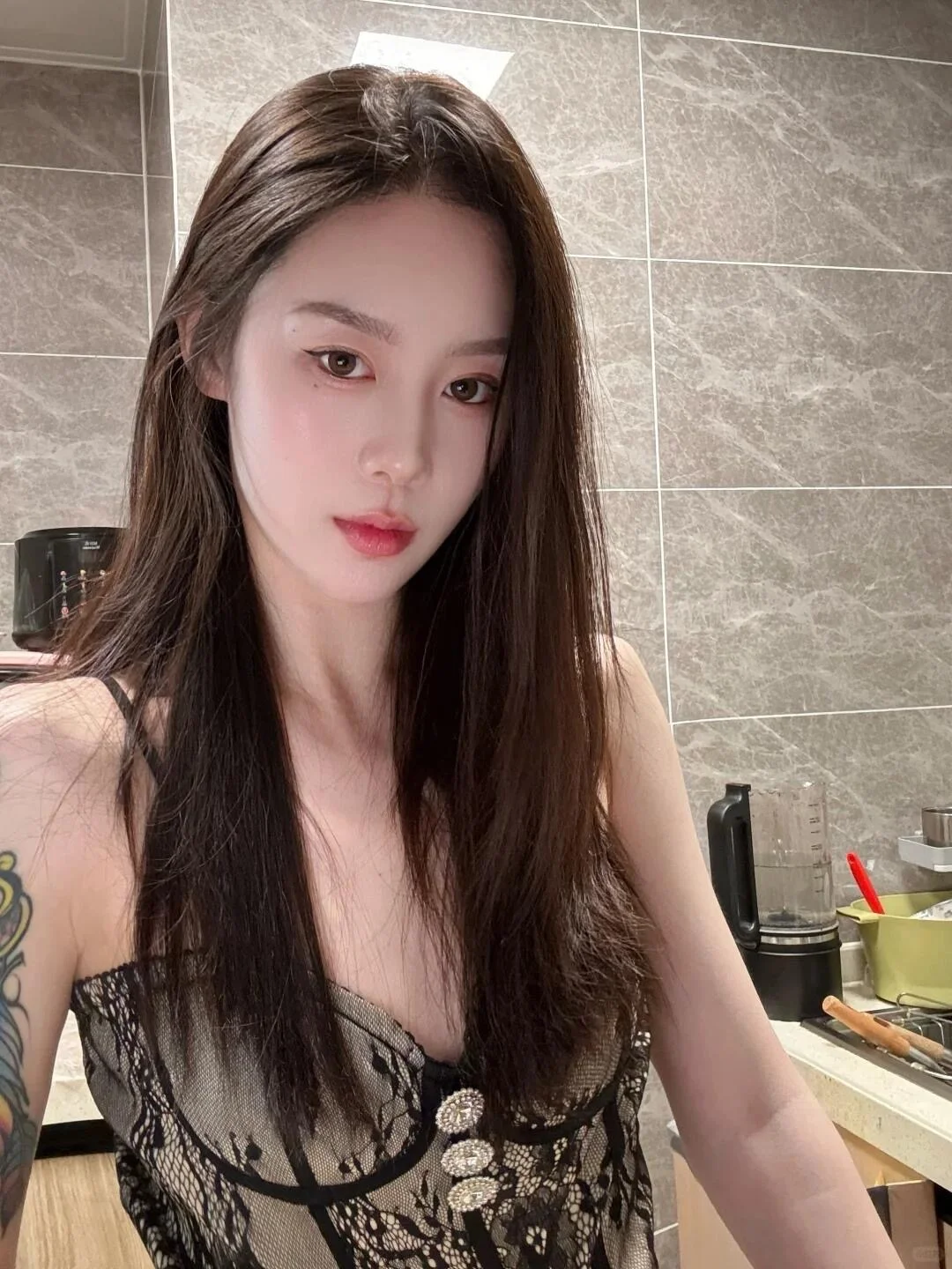 奔三，高阶美貌的尽头是皮贴骨的紧致