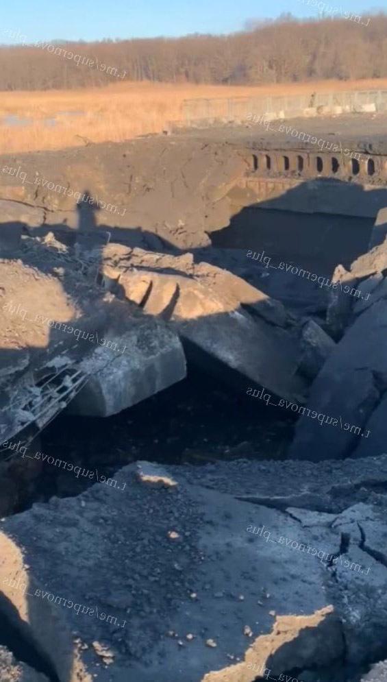 扎波罗热，Vasylivka，乌军打击了一座桥，意图阻止大递的后勤。这个效果，