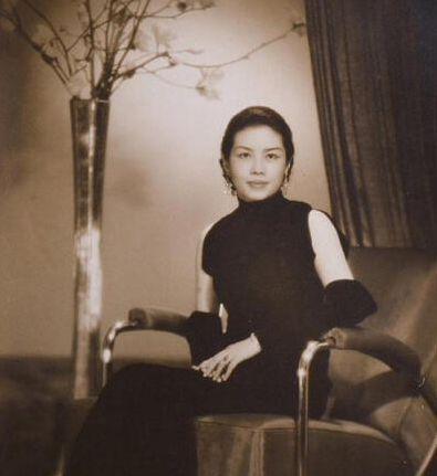 1935年，一女子恳求37岁张伯驹：“带我走吧！我还是清白之身！”张伯驹递给老鸨