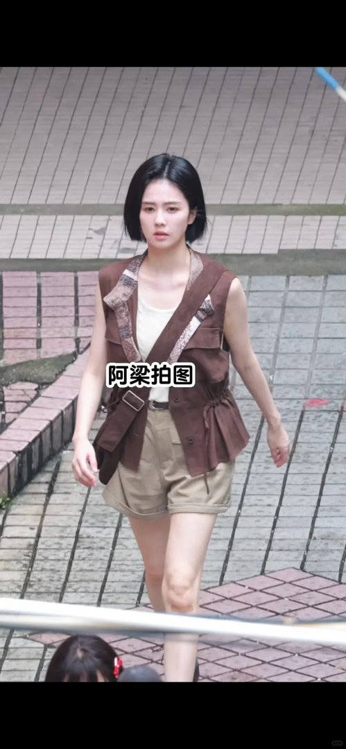 白鹿这是精修VS生图的区别？