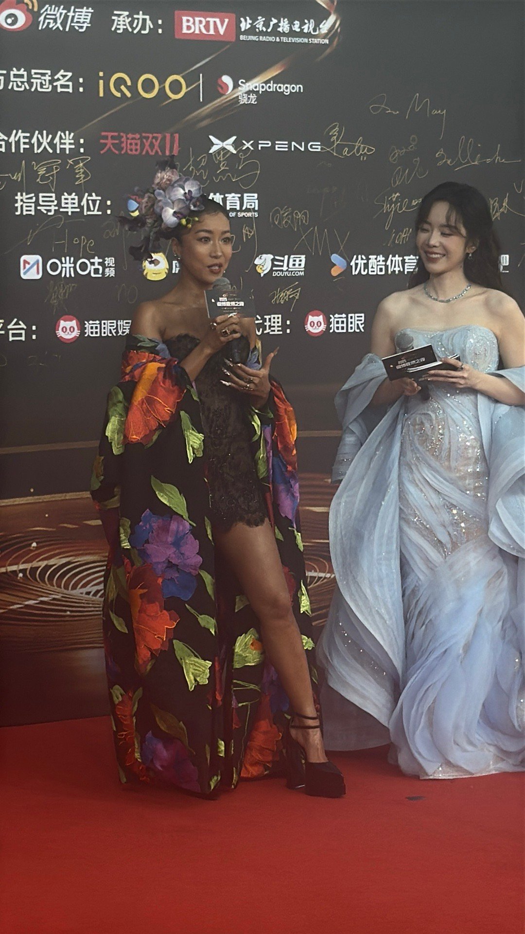 吉克隽逸红毯，好美完全女王！