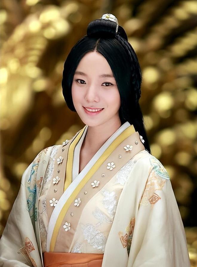 霍光大权在握后，并没有替自杀的三姨卫子夫平冤昭雪，以霍光的权势，也就是一句话的事