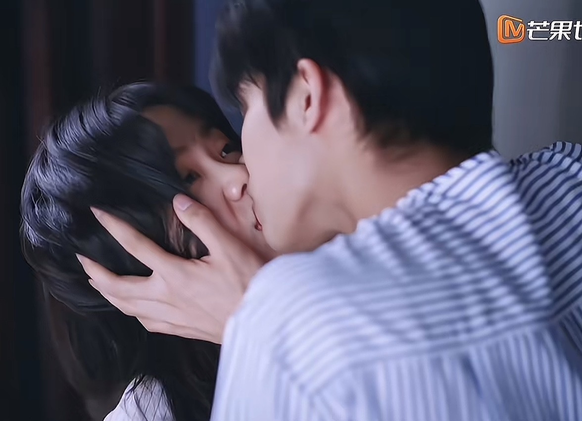 谁懂2025年刷到以家之名的震惊宋威龙在里面这么病娇的[笑着哭]要s不活的样子看