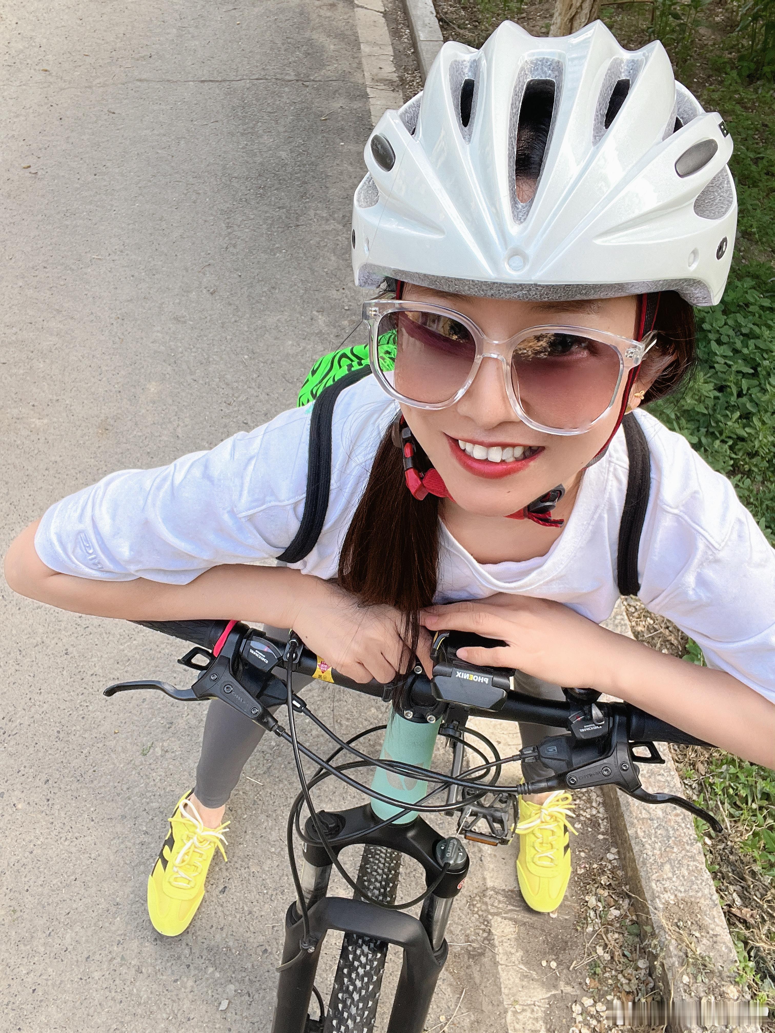 健身骑行打卡🚴燃烧脂肪啦！运动打卡健身